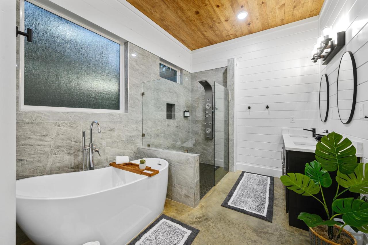 Bella Luna Cabin - Cozy Farmhouse Cabin, Private Deck, Swing Set, Fire Pit, Hot Tub Villa Broken Bow Exterior photo