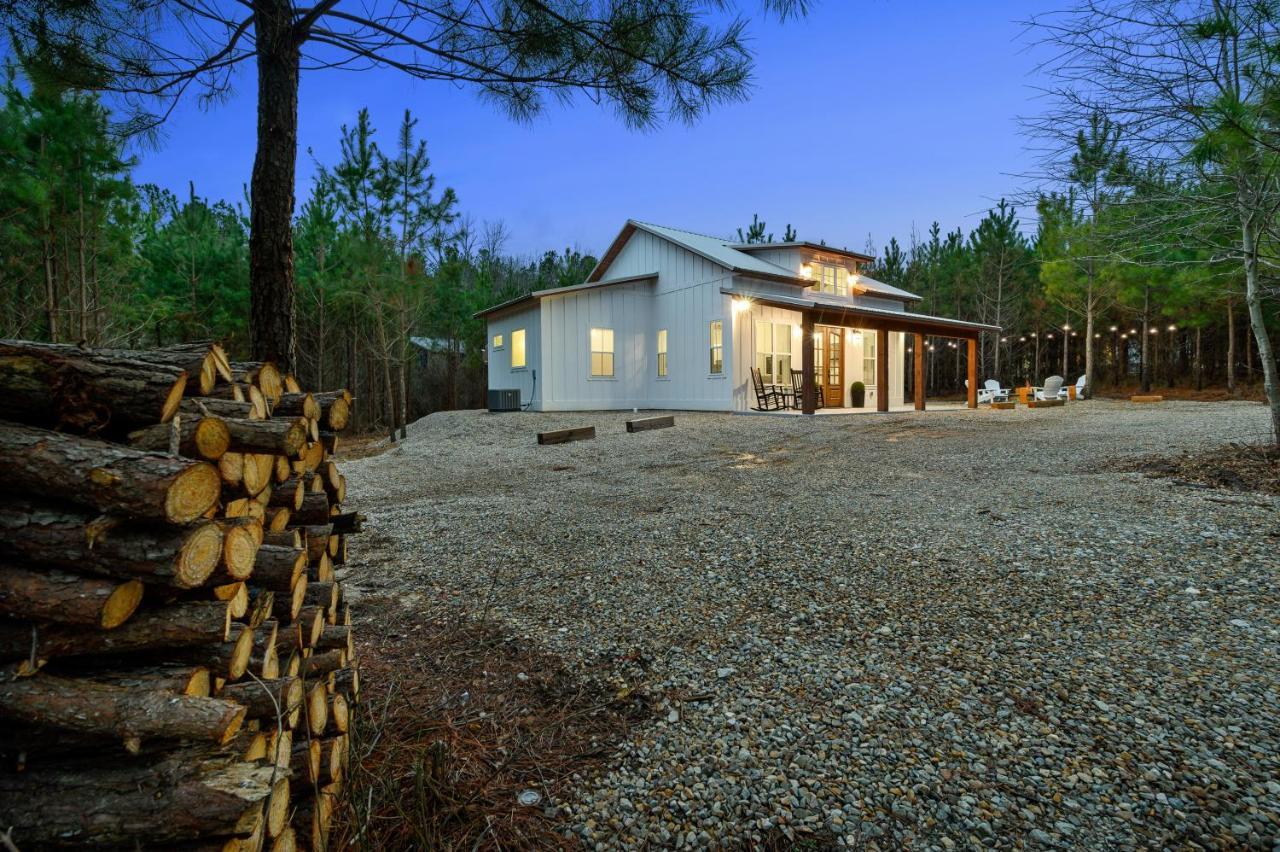 Bella Luna Cabin - Cozy Farmhouse Cabin, Private Deck, Swing Set, Fire Pit, Hot Tub Villa Broken Bow Exterior photo